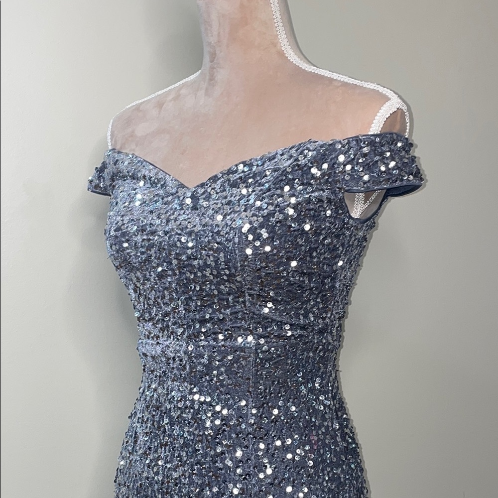Faeriesty Gray Sequin Embellished Off-Shoulder Women’s Gown Size XS NWT - Picture 8 of 14